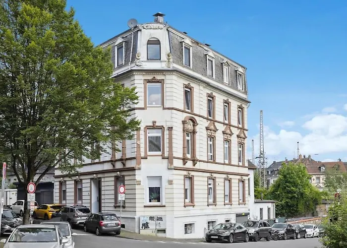 Stylisches Apartment, Parkplatz, Naehe Dus & Dortmund & Koeln & Essen