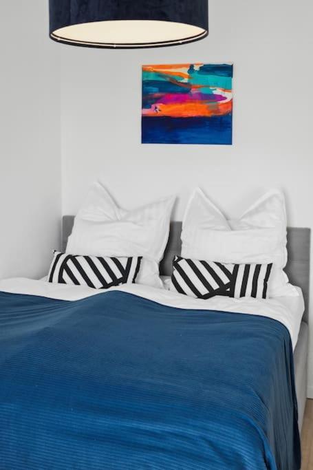 Stylisches Apartment, Parkplatz, Naehe Dus & Dortmund & Koeln & Essen *