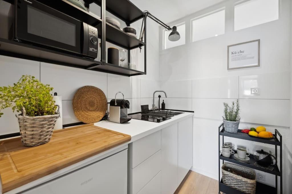 Stylisches Apartment, Parkplatz, Naehe Dus & Dortmund & Koeln & Essen Apartment *