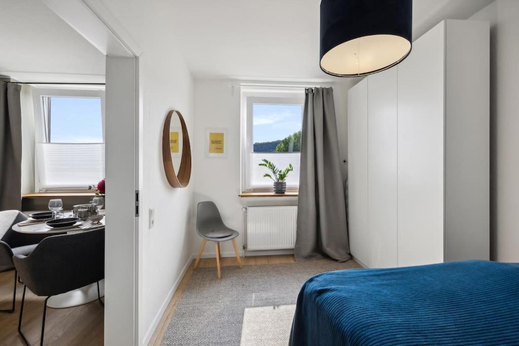 Stylisches Apartment, Parkplatz, Naehe Dus & Dortmund & Koeln & Essen Wuppertal