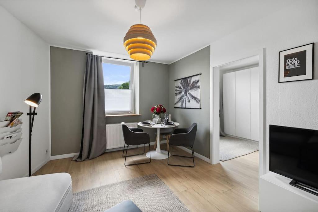 Stylisches Apartment, Parkplatz, Naehe Dus & Dortmund & Koeln & Essen Apartment Wuppertal